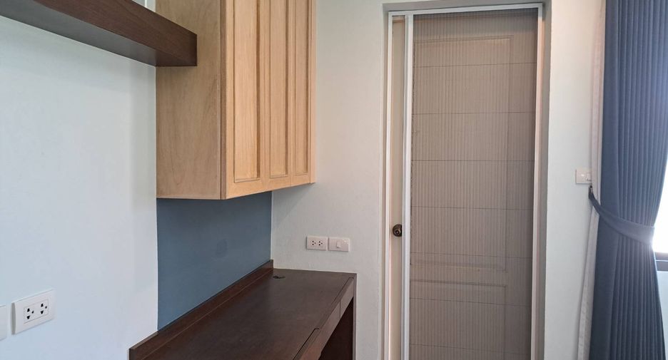 For rent 4 bedrooms villa in Hang Dong, Chiang Mai