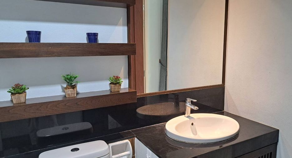 For rent 4 bedrooms villa in Hang Dong, Chiang Mai