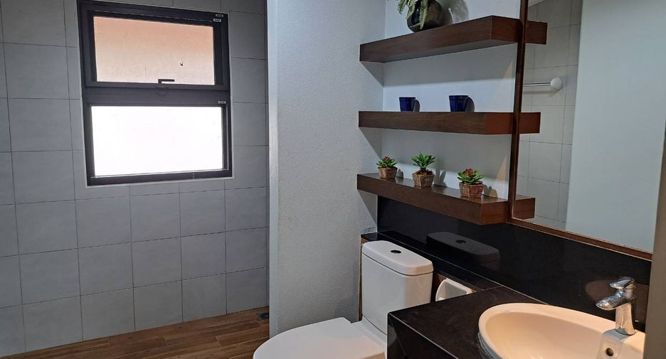 For rent 4 bedrooms villa in Hang Dong, Chiang Mai