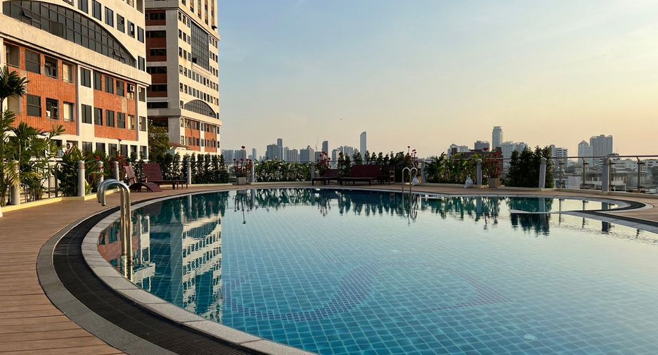 Wohnung zur Miete mit 2 Zimmer in Watthana, Bangkok