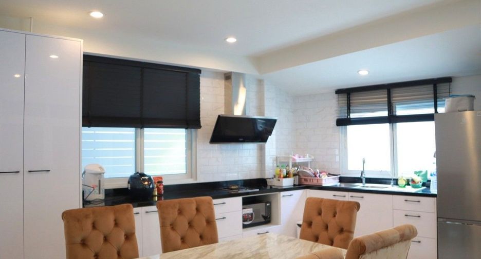 For rent 3 bedrooms house in Bang Lamung, Chonburi