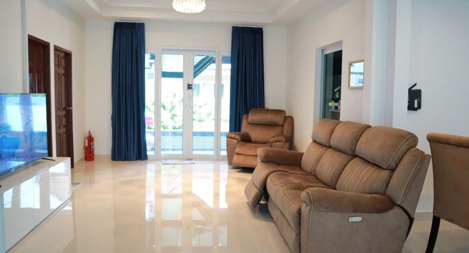 For rent 3 bedrooms house in Bang Lamung, Chonburi