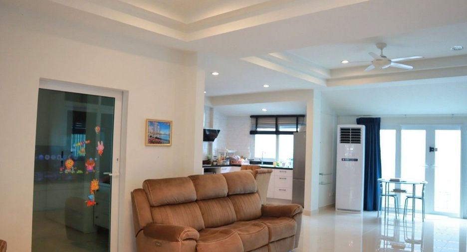 For rent 3 bedrooms house in Bang Lamung, Chonburi