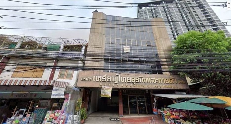 For rent 4 bed retail Space in Sathon, Bangkok