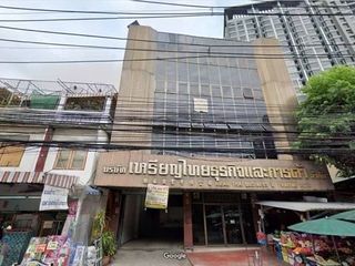 For rent 4 Beds retail Space in Sathon, Bangkok