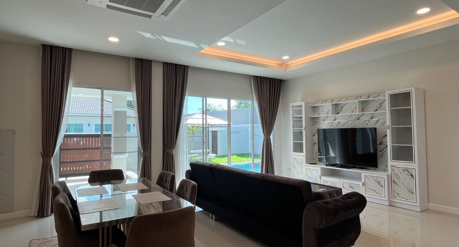Casa en alquiler de 3 habitaciones en Bang Lamung, Chonburi
