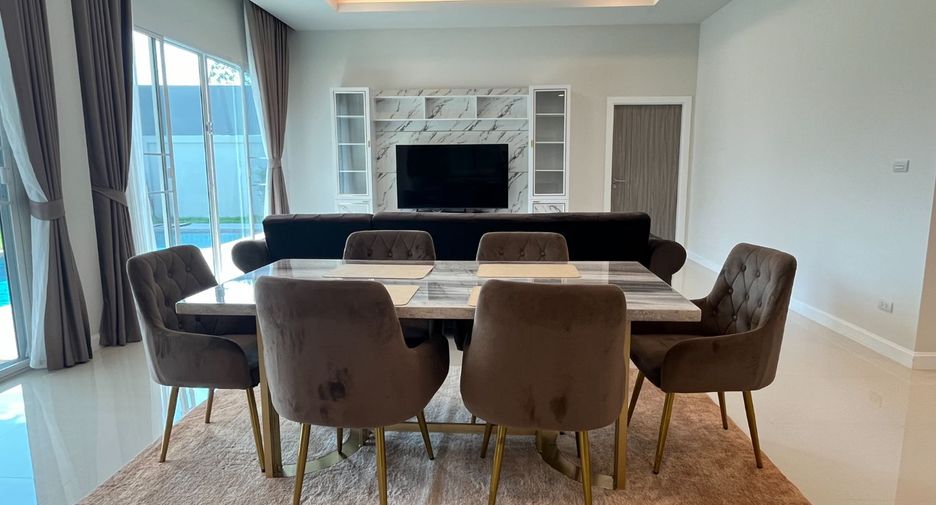 Casa en alquiler de 3 habitaciones en Bang Lamung, Chonburi