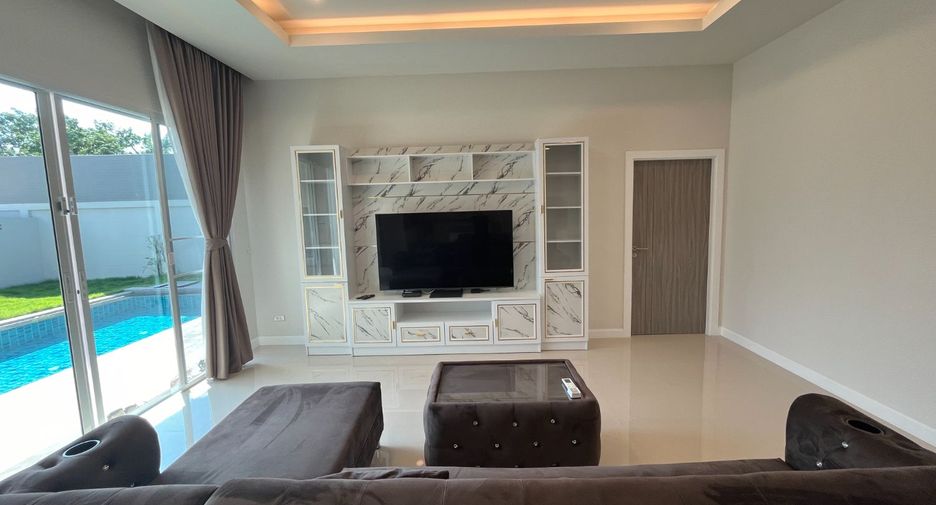 Casa en alquiler de 3 habitaciones en Bang Lamung, Chonburi