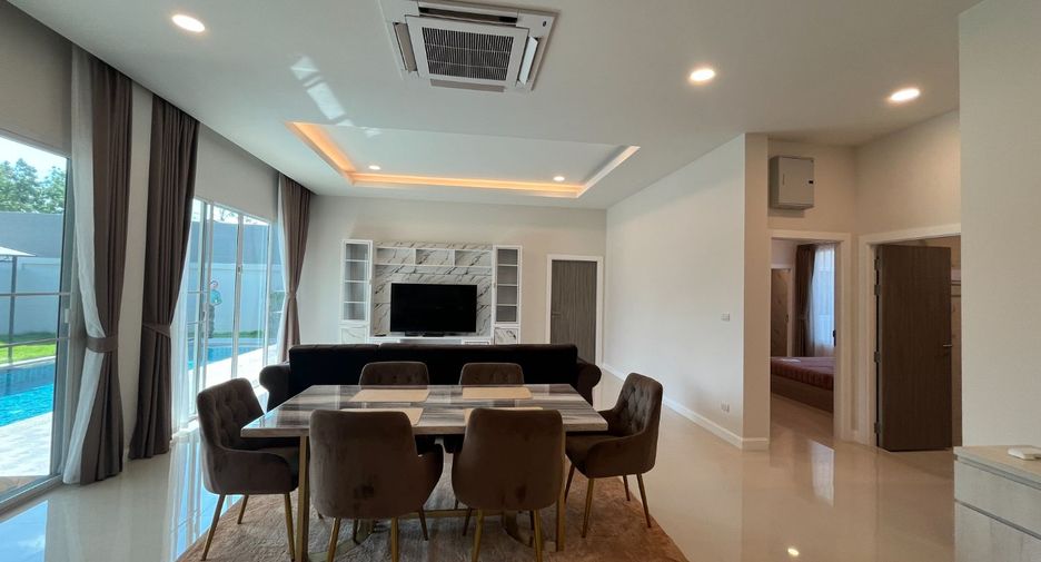 Casa en alquiler de 3 habitaciones en Bang Lamung, Chonburi