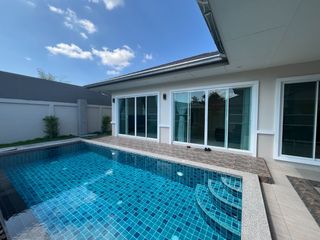 Casa en alquiler de 3 habitaciones en Bang Lamung, Chonburi