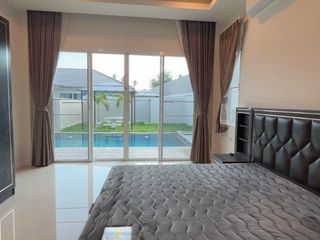 Casa en alquiler de 3 habitaciones en Bang Lamung, Chonburi