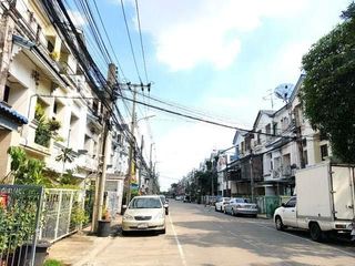 Baan Klang Muang Ratchada - Mengjai