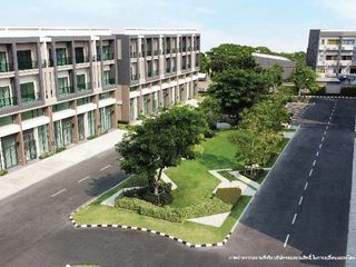 เวิร์คเพลส เพชรเกษม 81