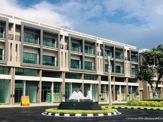 เวิร์คเพลส เพชรเกษม 81