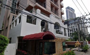 Chalos at Thong Lo