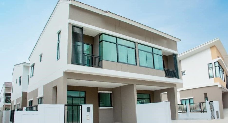 Grand Village