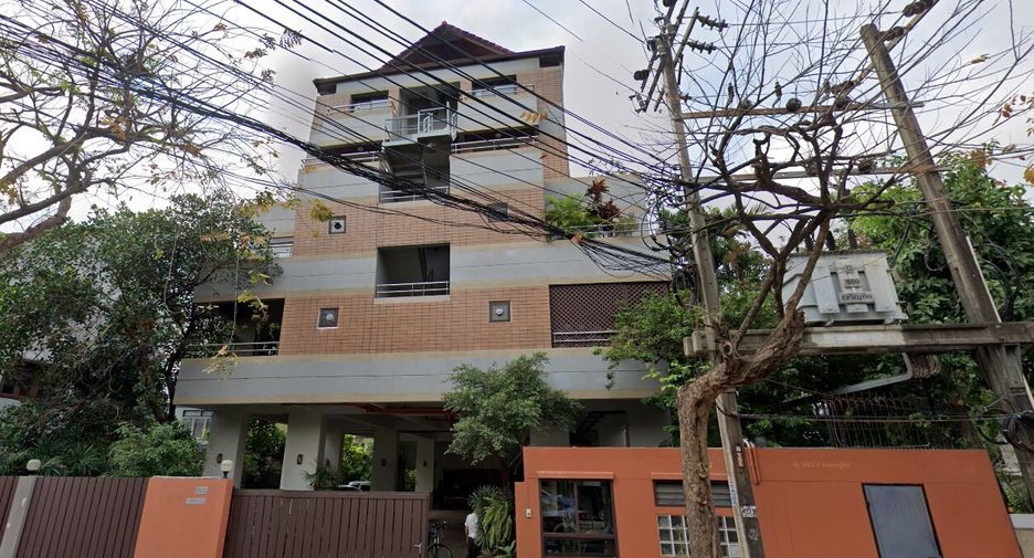 Panpanit Apartments