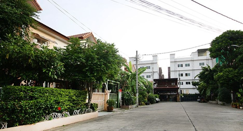 Sathorn Grand Ville