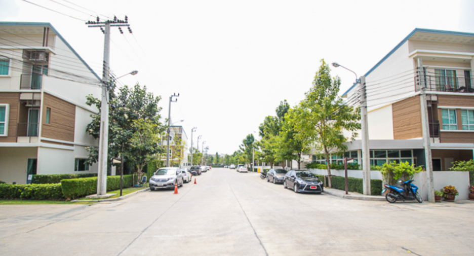 Villette City Pattanakarn 38
