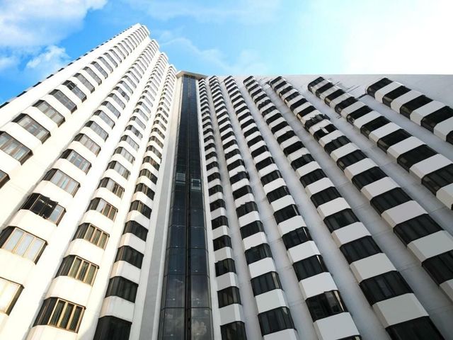 Omni Tower Sukhumvit Nana