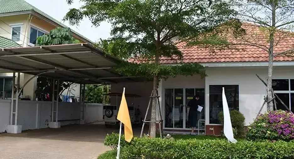 โกลเด้น วิลเลจ บ้านฉาง