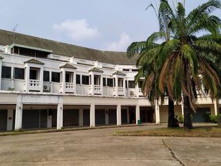 Raja City Lakeside and Garden Home