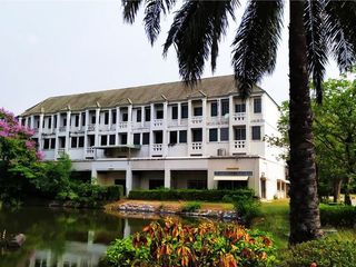 Raja City Lakeside and Garden Home