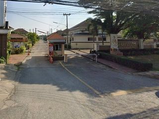 Haus Aphakon 1