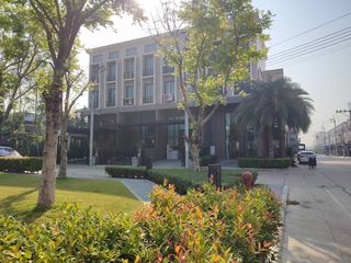 Patio Kalapapruek-Sathorn