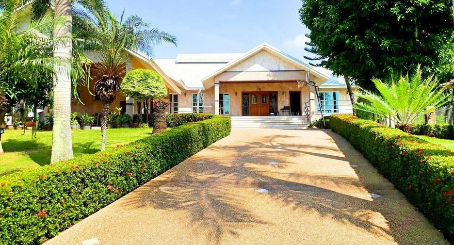 Greenview Villa Phoenix Golf Club Pattaya