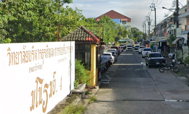 Baan Manorom 4