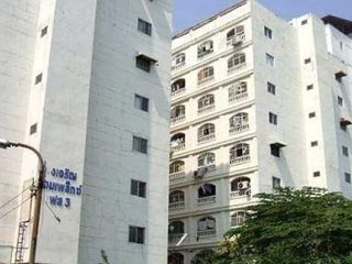 Yong Charoen Complex