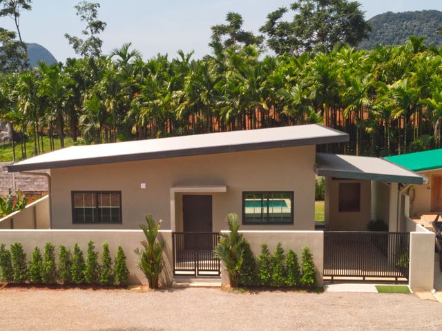 Krabi Cliff Villas