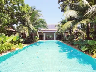 Palm Hills Golf Club & Residence