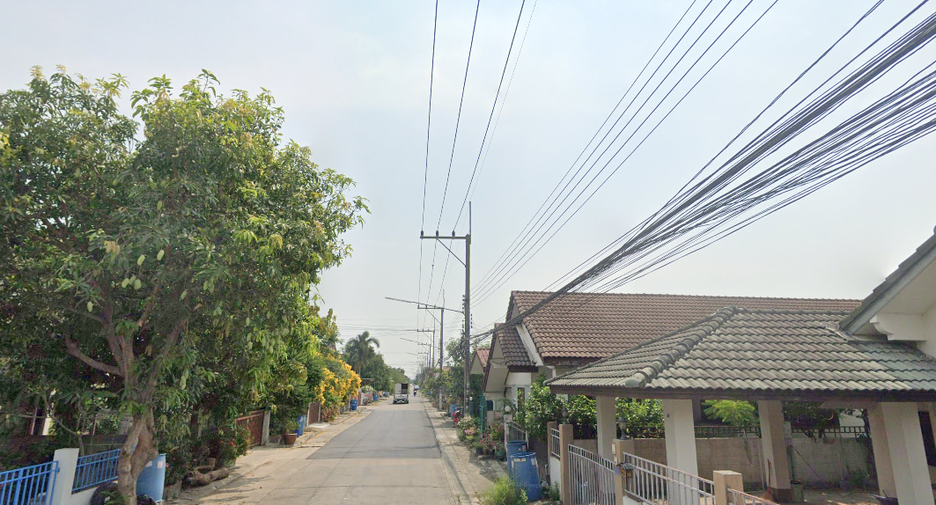 Baan Manorom Place 7