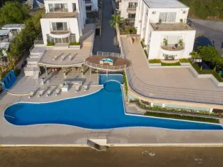 For rent 3 bedrooms condo in Bang Lamung, Chonburi