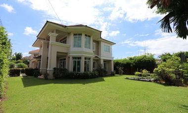 The Laguna Home