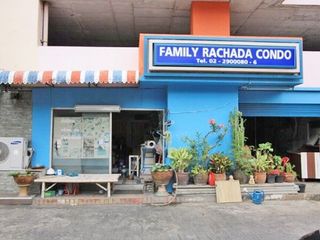 Family Ratchada Condo