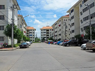Baan Eua Arthorn Bangku Wat
