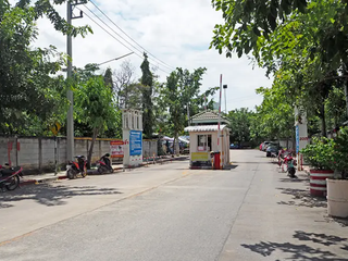 Baan Eua Arthorn Bangku Wat