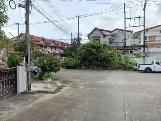 หมู่บ้านอนุภาษมโนรมย์