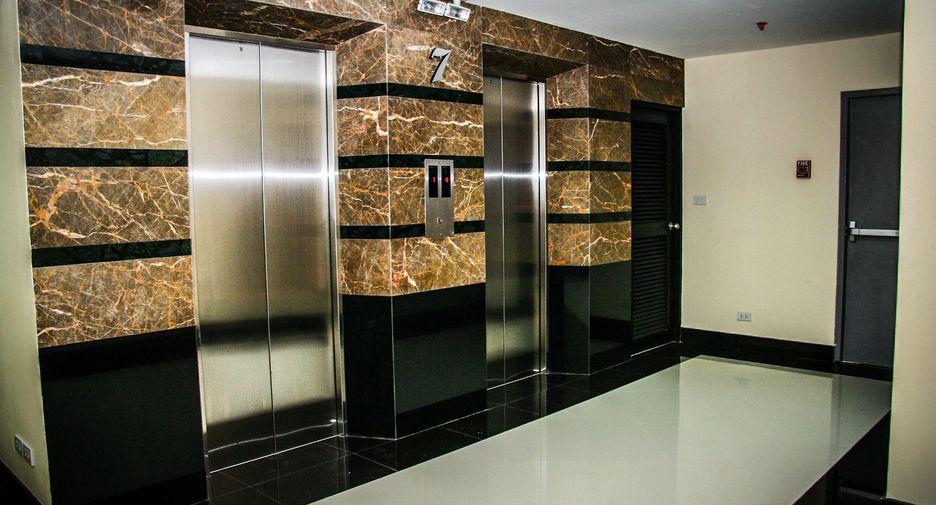 42 Grand Residence