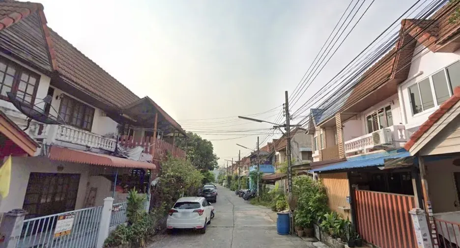 Charoenchai 4