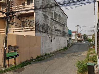 Charoenchai 4