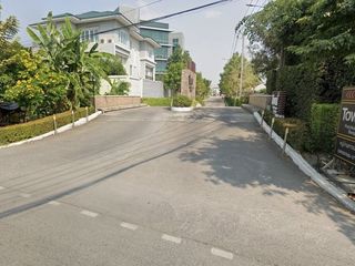 Town Plus Phetkasem-Bang Khae