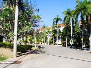 Palm Spring Place