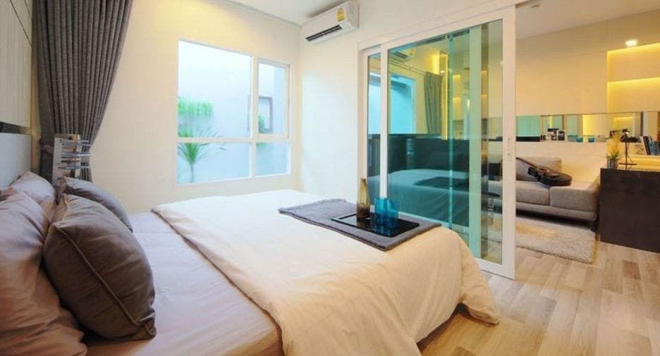 The Key Sathorn - Charoenraj