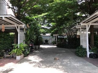 Baan Apiram Compound