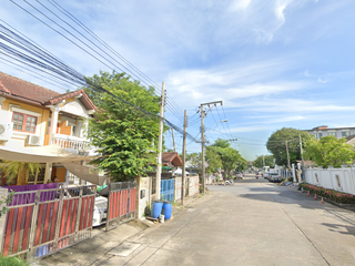 Saranrom Village