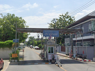 Saranrom Village